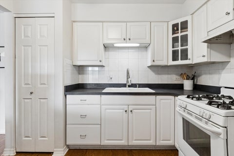 Tiny photo for 6670 S Brainard Avenue #409, Countryside, IL 60525 (MLS # 12743360)