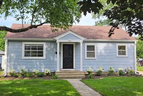 Photo of 425 Ingleside Avenue, Aurora, IL 60506 (MLS # 12439332)