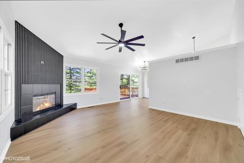 Tiny photo for 102 River Bluff Court, Carpentersville, IL 60110 (MLS # 12624528)