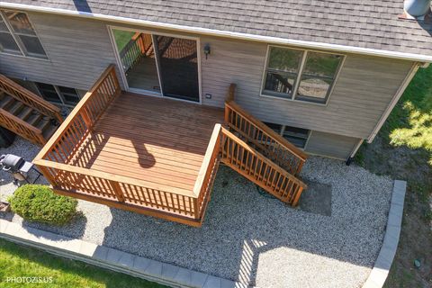 Tiny photo for 102 River Bluff Court, Carpentersville, IL 60110 (MLS # 12624528)