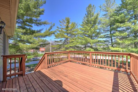Tiny photo for 102 River Bluff Court, Carpentersville, IL 60110 (MLS # 12624528)