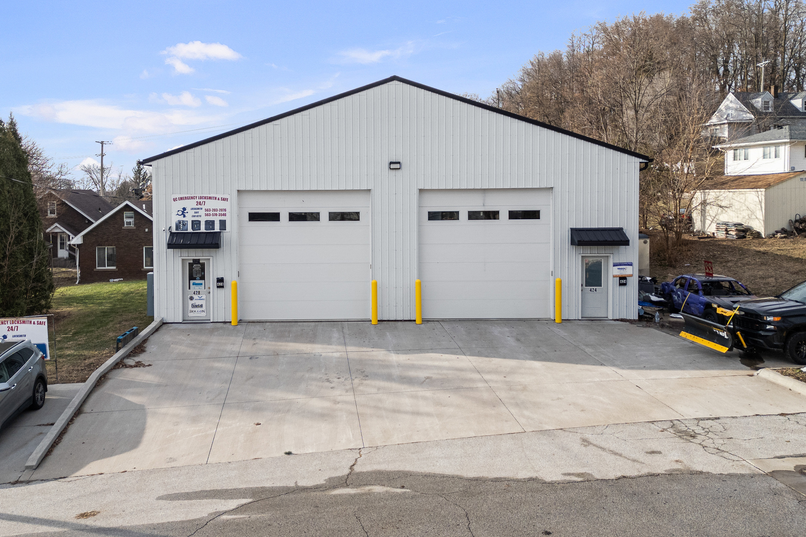 425 and 428 1/2 28th Street