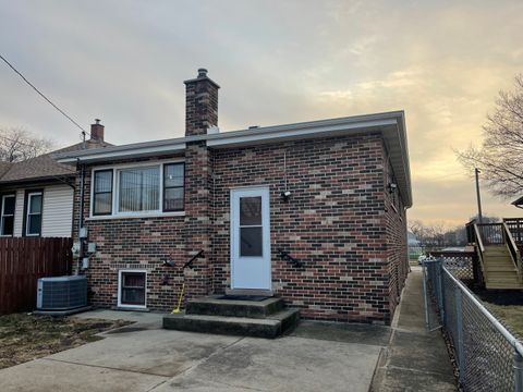 Tiny photo for 4043 N Wagner Avenue, Schiller Park, IL 60176 (MLS # 12585193)