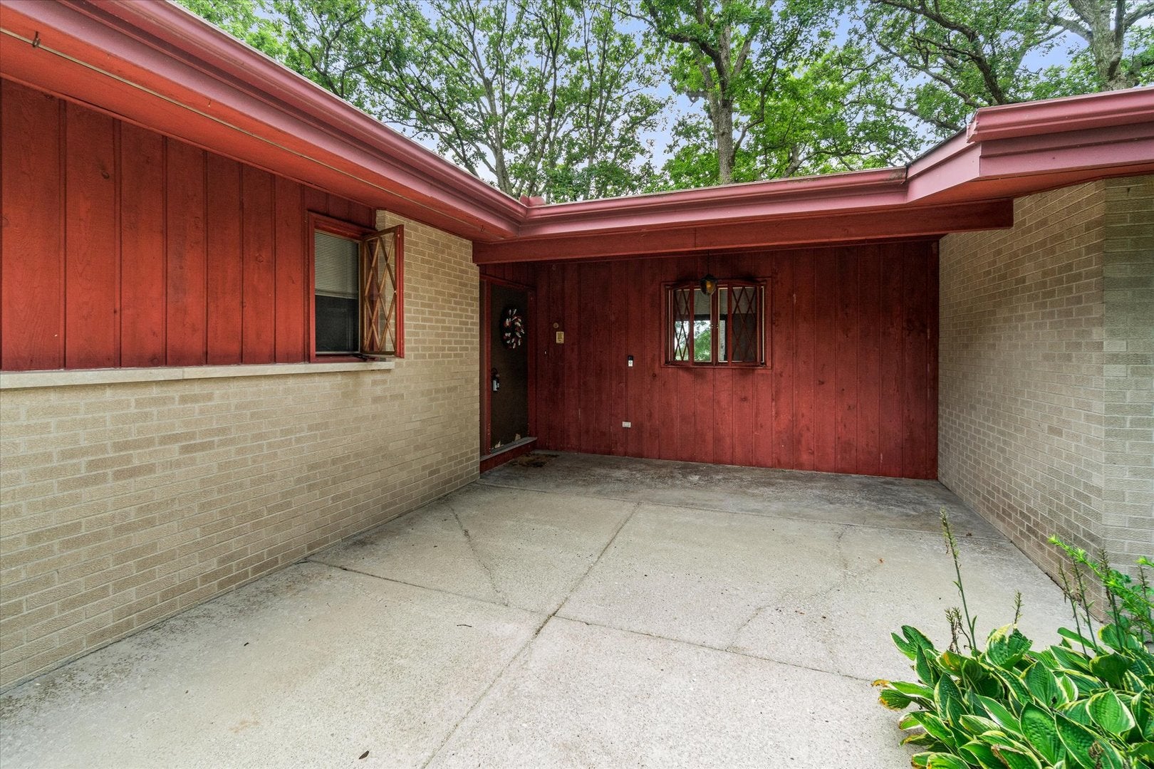 3S984 Oakland Lane