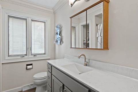 Tiny photo for 3719 N Thornwood Avenue, Davenport, IA 52806 (MLS # 100000334)