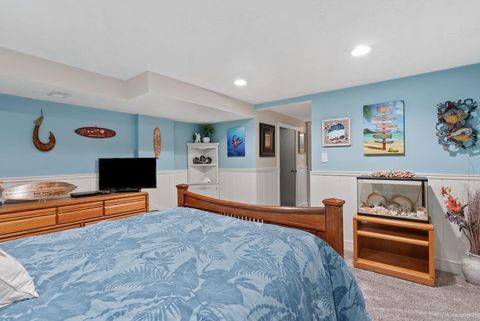 Tiny photo for 3719 N Thornwood Avenue, Davenport, IA 52806 (MLS # 100000334)