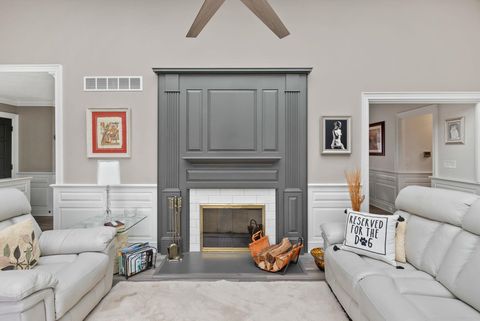 Tiny photo for 3719 N Thornwood Avenue, Davenport, IA 52806 (MLS # 100000334)