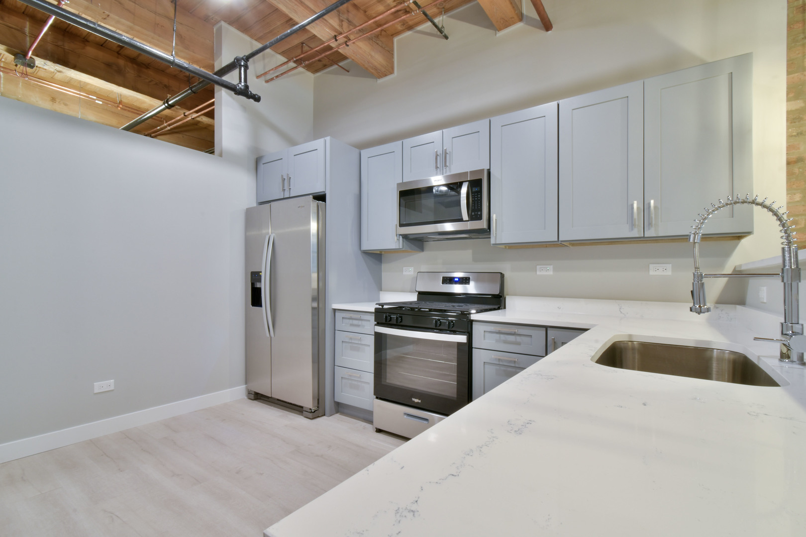 11 E Illinois Street 304