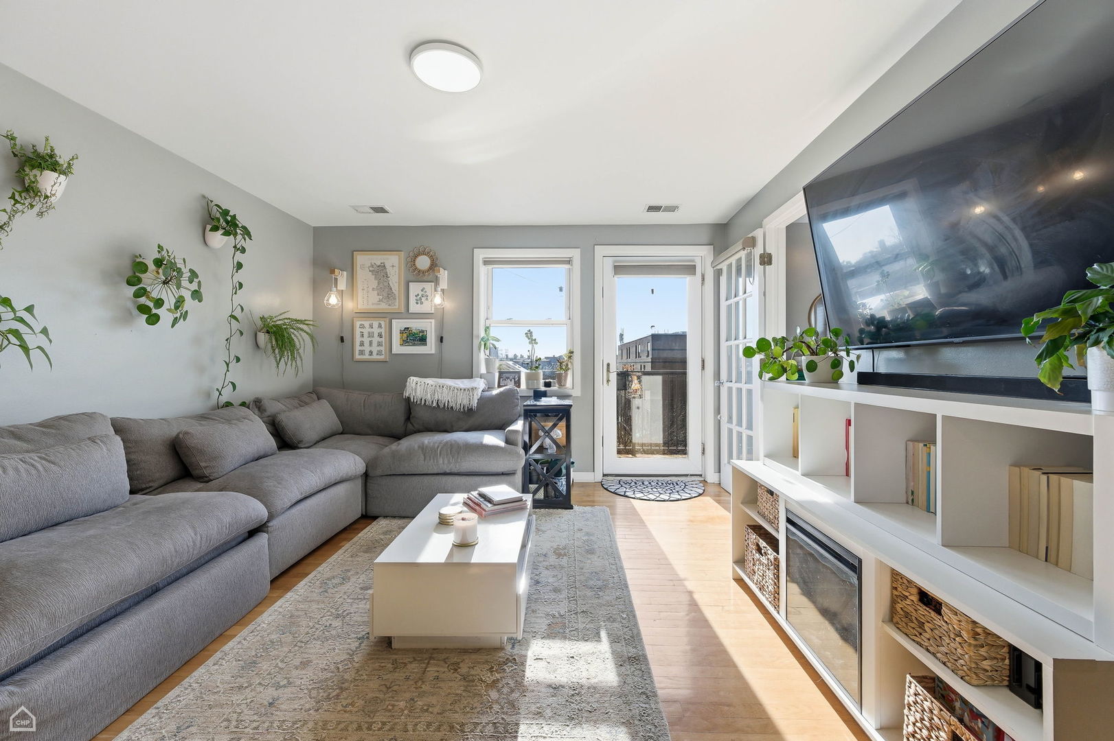 2501 W Bryn Mawr Avenue 506