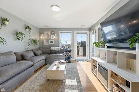 Tiny photo for 2501 W Bryn Mawr Avenue #506, Chicago, IL 60659 (MLS # 12523230)