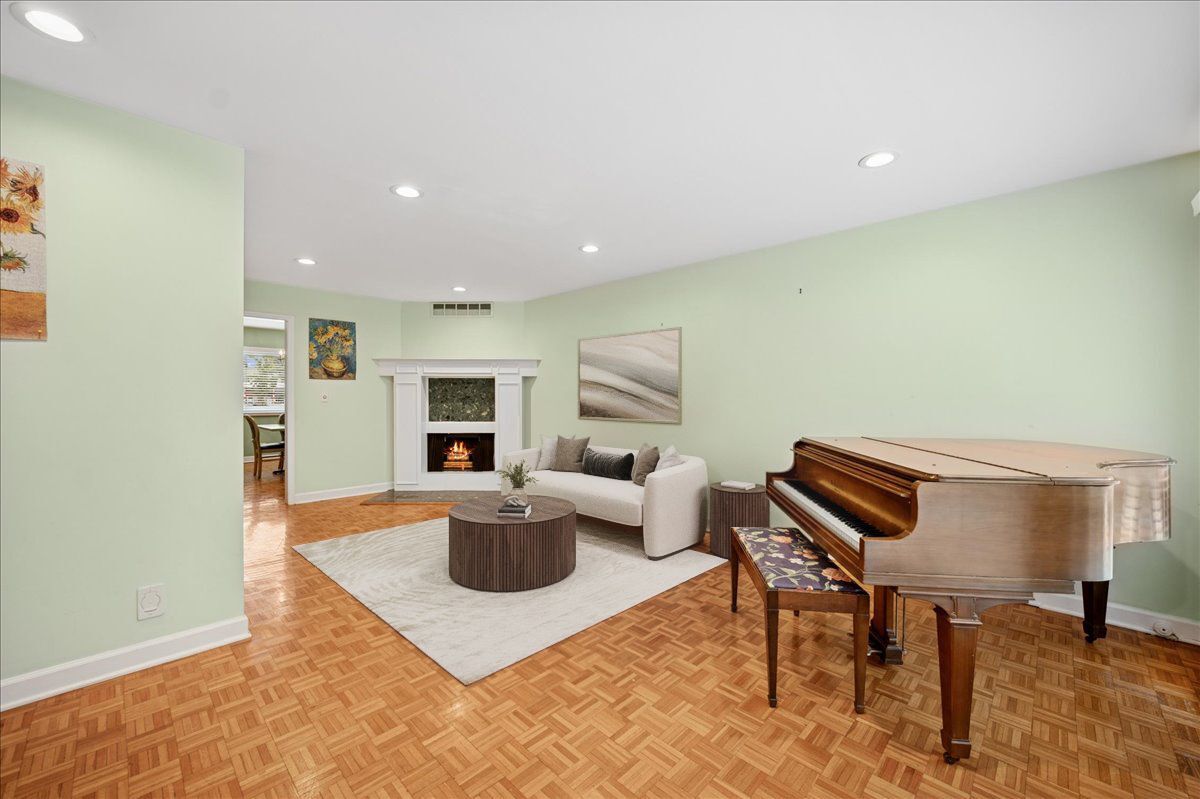 1918 Wilmette Avenue B