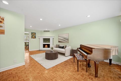 Tiny photo for 1918 Wilmette Avenue #B, Wilmette, IL 60091 (MLS # 12504473)