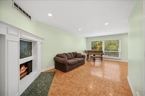 Tiny photo for 1918 Wilmette Avenue #B, Wilmette, IL 60091 (MLS # 12504473)