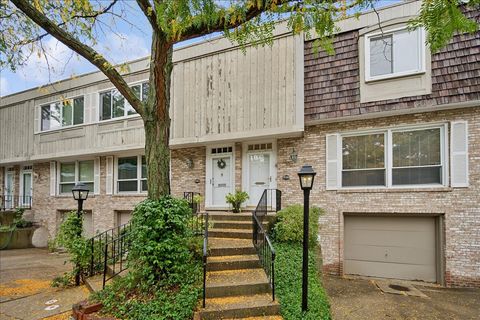 1918 Wilmette Avenue B Wilmette IL 60091