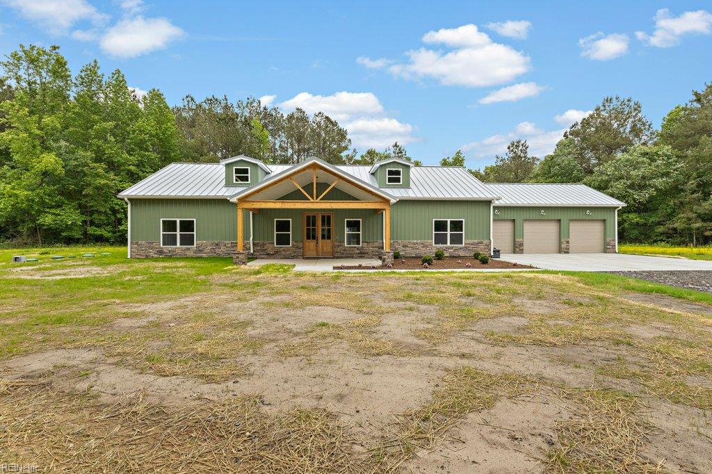 8374 D Rolfe Highway, Dendron, VA, 23839