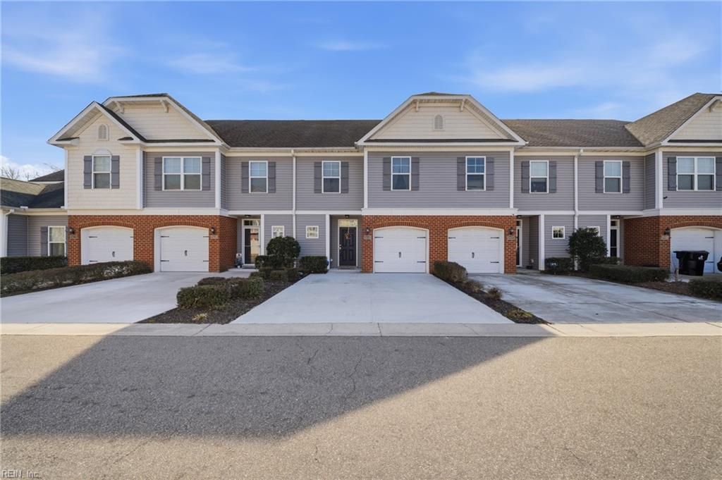 Photo of 5433 Legacy Way, Virginia Beach, VA 23462 (MLS # 10623805)