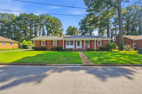 Photo of 405 Villanova Avenue, Chesapeake, VA 23324 (MLS # 10652237)