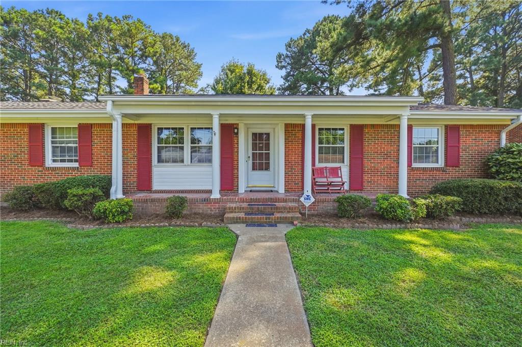 Photo of 405 Villanova Avenue, Chesapeake, VA 23324 (MLS # 10652237)