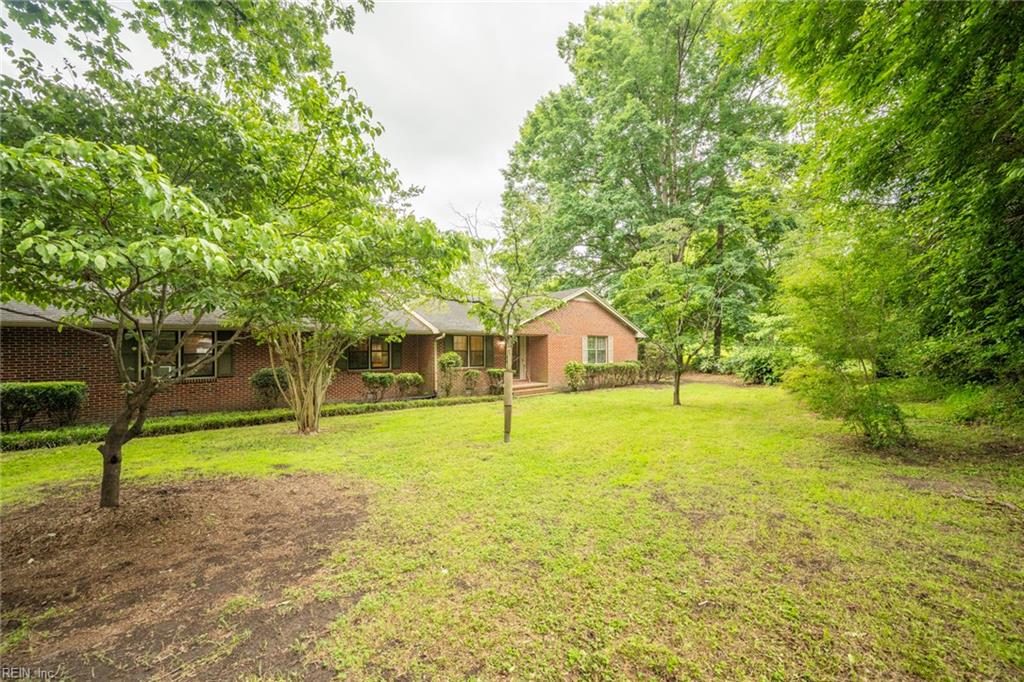 131 E Pinecrest RD