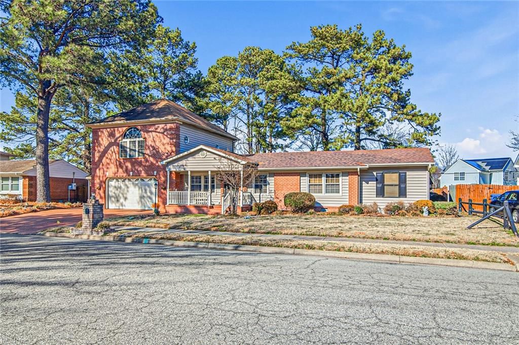 Photo of 909 King Arthur Drive, Chesapeake, VA 23323 (MLS # 10620371)