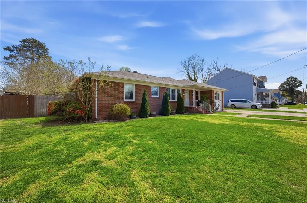 Photo of 209 Truxton Avenue, Portsmouth, VA 23701 (MLS # 10627494)