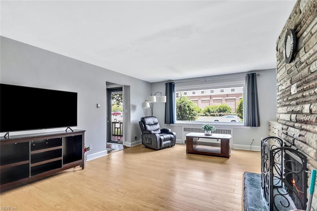 Photo of 149 Ridgeley Road, Norfolk, VA 23505 (MLS # 10600853)