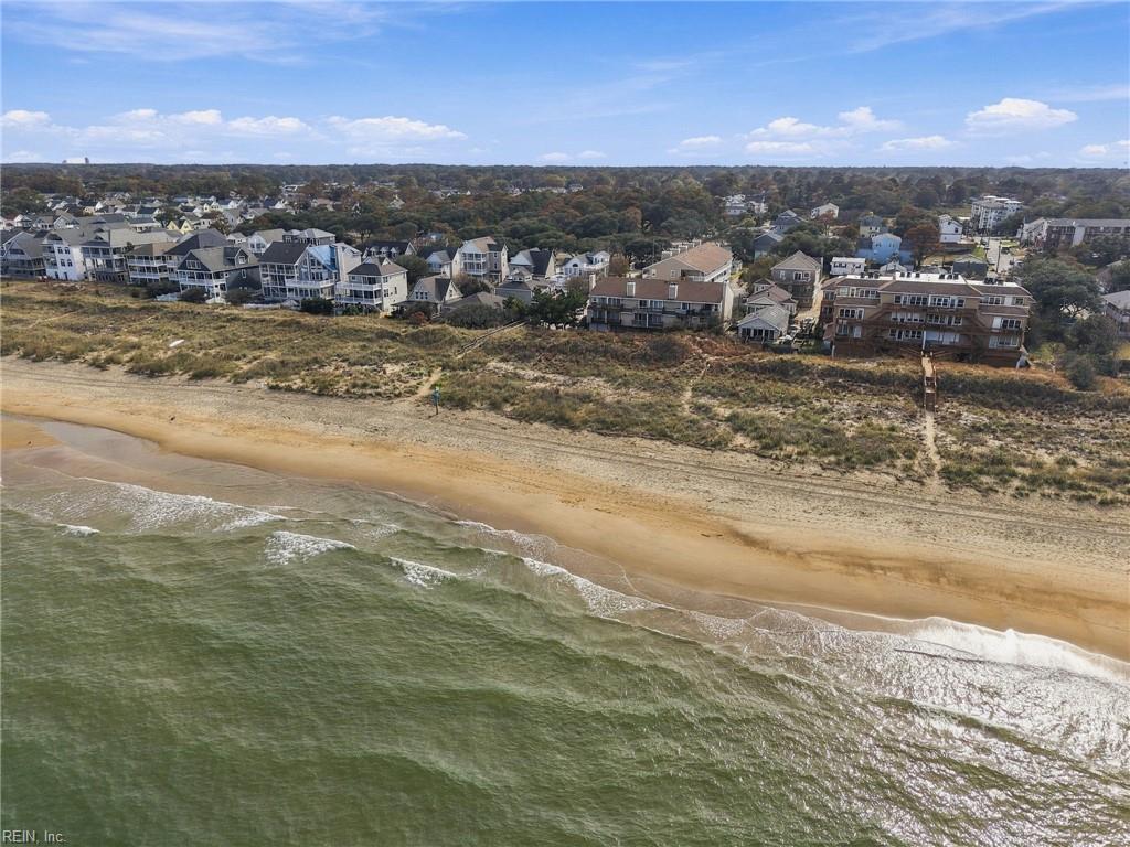 Photo of 2301 Bay Oaks Place, Norfolk, VA 23503 (MLS # 10659964)