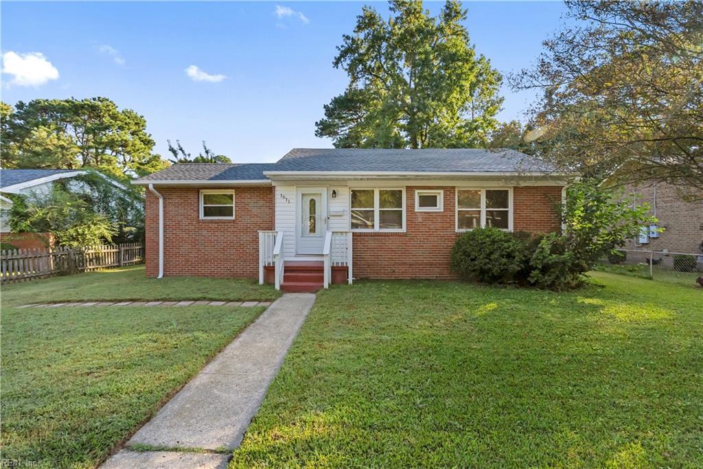 Photo of 1611 Stratford Street, Portsmouth, VA 23701 (MLS # 10656047)