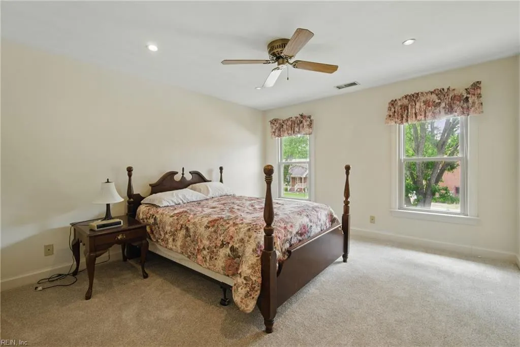 Chesapeake, Virginia 23321, United States, 4 Bedrooms Bedrooms, ,4 BathroomsBathrooms,Residential,Pending,118139