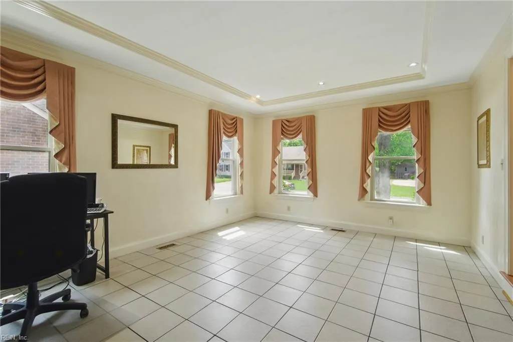 Chesapeake, Virginia 23321, United States, 4 Bedrooms Bedrooms, ,4 BathroomsBathrooms,Residential,Pending,118139