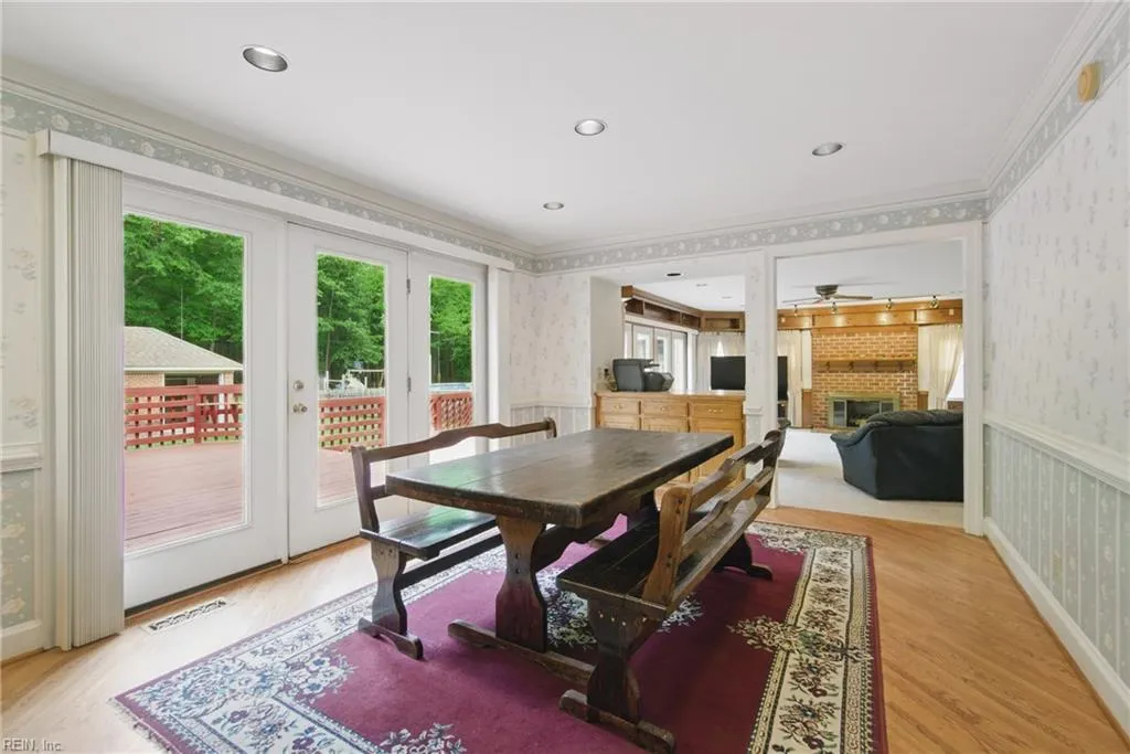 Chesapeake, Virginia 23321, United States, 4 Bedrooms Bedrooms, ,4 BathroomsBathrooms,Residential,Pending,118139