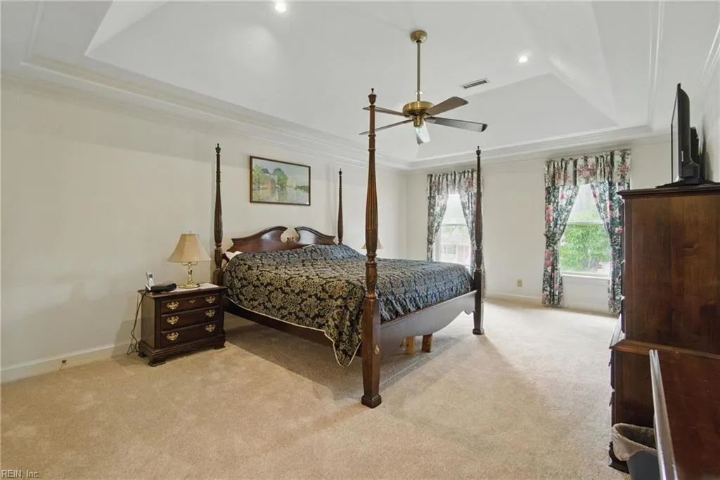 Chesapeake, Virginia 23321, United States, 4 Bedrooms Bedrooms, ,4 BathroomsBathrooms,Residential,Pending,118139