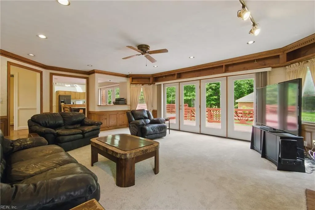 Chesapeake, Virginia 23321, United States, 4 Bedrooms Bedrooms, ,4 BathroomsBathrooms,Residential,Pending,118139