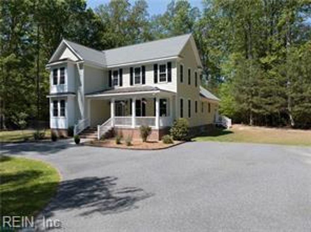 Photo of 7563 South Shore Drive, Gloucester, VA 23061 (MLS # 10631941)