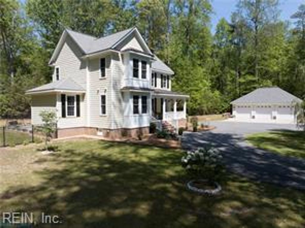 Photo of 7563 South Shore Drive, Gloucester, VA 23061 (MLS # 10631941)