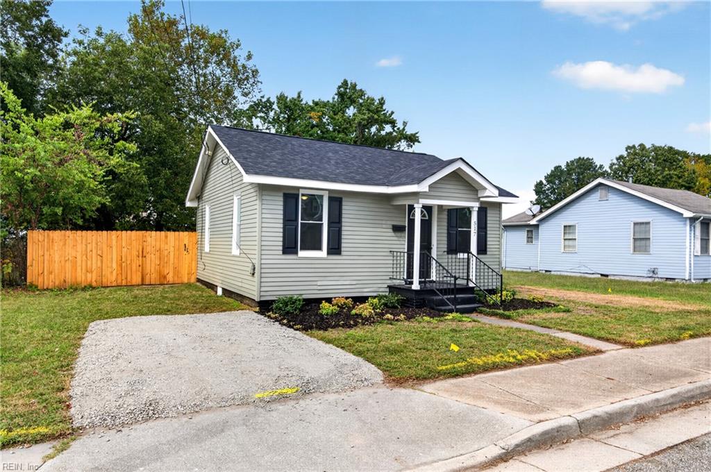Photo of 517 South Avenue, Newport News, VA 23601 (MLS # 10657277)