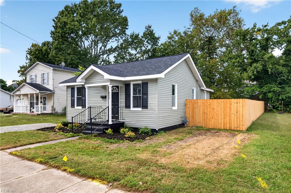 Photo of 517 South Avenue, Newport News, VA 23601 (MLS # 10657277)