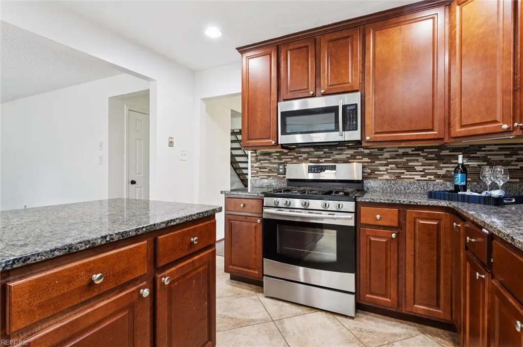 Virginia Beach, Virginia 23464, United States, 3 Bedrooms Bedrooms, ,3 BathroomsBathrooms,Residential,Pending,149797