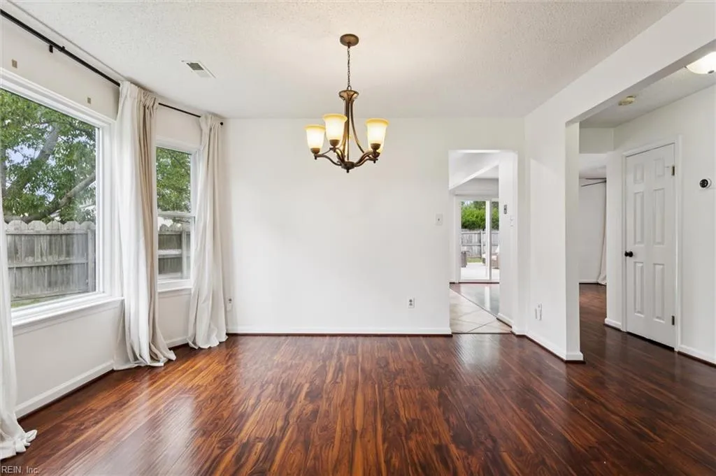 Virginia Beach, Virginia 23464, United States, 3 Bedrooms Bedrooms, ,3 BathroomsBathrooms,Residential,Pending,149797