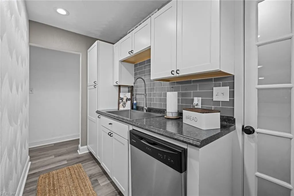 Norfolk, Virginia 23518, United States, 3 Bedrooms Bedrooms, ,1 BathroomBathrooms,Residential,Active,252796