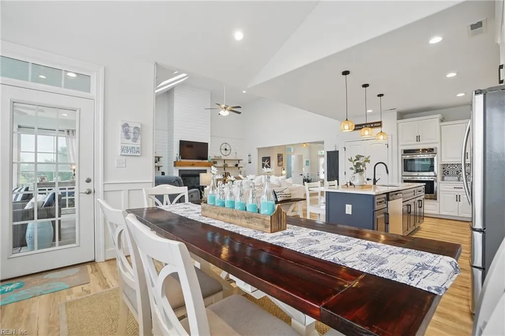 Chesapeake, Virginia 23323, United States, 4 Bedrooms Bedrooms, ,4 BathroomsBathrooms,Residential,Active,130164