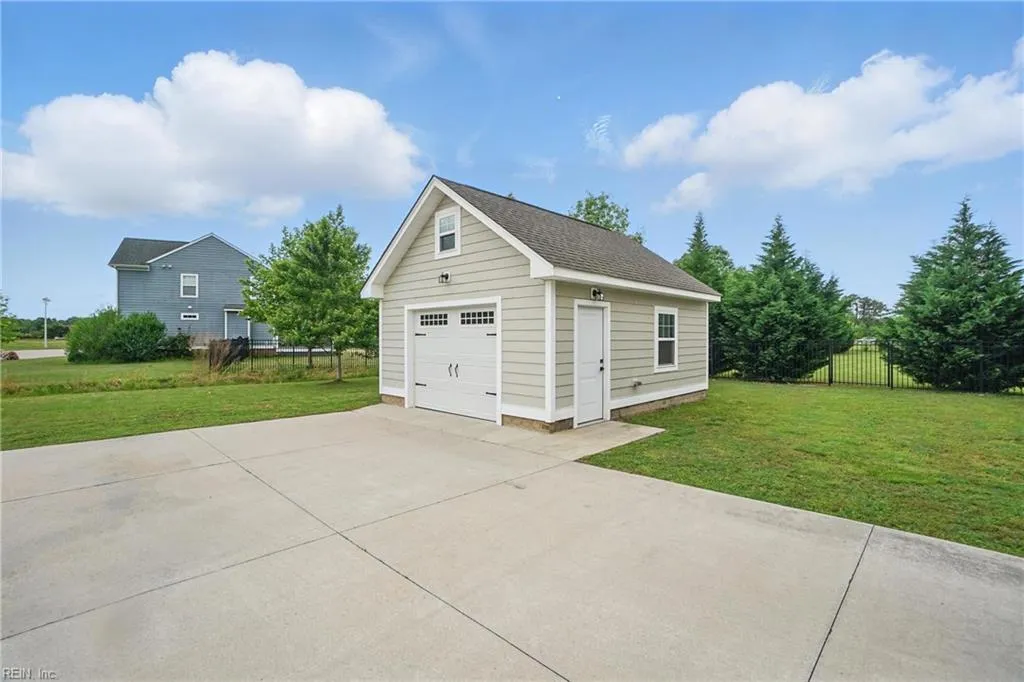 Chesapeake, Virginia 23323, United States, 4 Bedrooms Bedrooms, ,4 BathroomsBathrooms,Residential,Active,130164