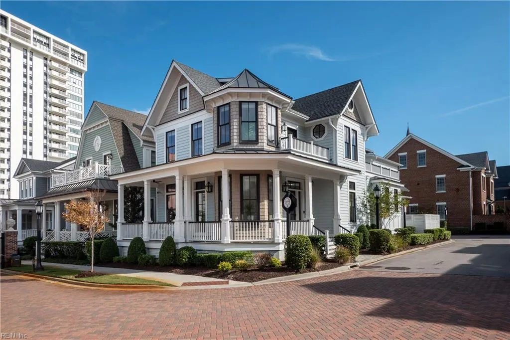 Virginia Beach, Virginia 23451, United States, 4 Bedrooms Bedrooms, ,4 BathroomsBathrooms,Residential,Active,228565