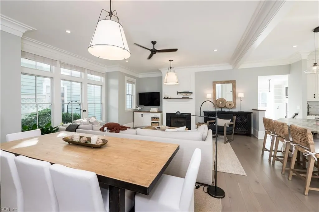 Virginia Beach, Virginia 23451, United States, 4 Bedrooms Bedrooms, ,4 BathroomsBathrooms,Residential,Active,228565