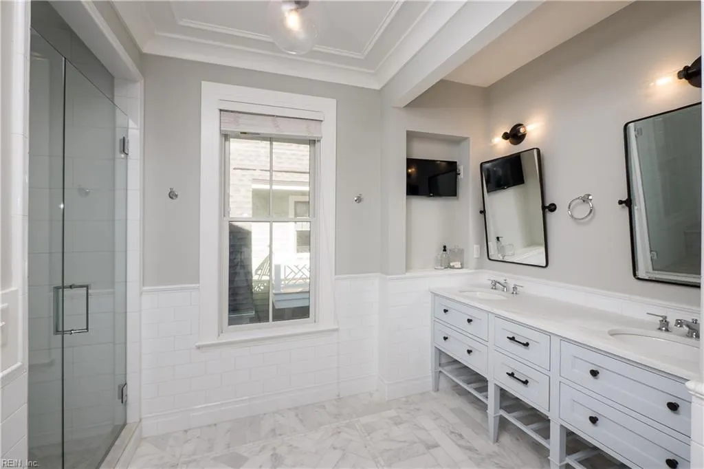 Virginia Beach, Virginia 23451, United States, 4 Bedrooms Bedrooms, ,4 BathroomsBathrooms,Residential,Active,228565