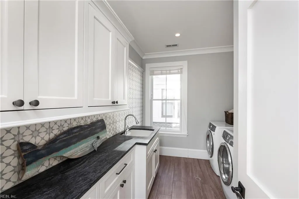 Virginia Beach, Virginia 23451, United States, 4 Bedrooms Bedrooms, ,4 BathroomsBathrooms,Residential,Active,228565