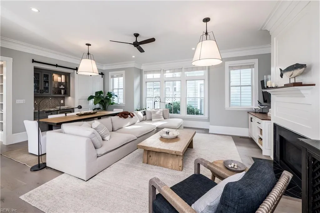 Virginia Beach, Virginia 23451, United States, 4 Bedrooms Bedrooms, ,4 BathroomsBathrooms,Residential,Active,228565