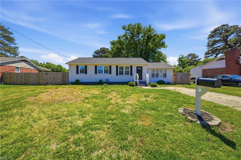 Photo of 705 Warfield Drive, Portsmouth, VA 23701 (MLS # 10632223)