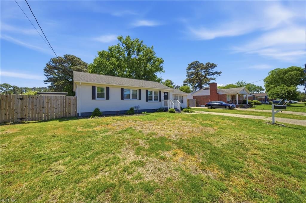 Photo of 705 Warfield Drive, Portsmouth, VA 23701 (MLS # 10632223)