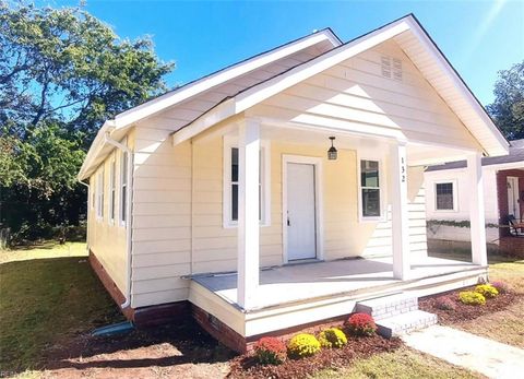 Photo of 132 Ash Avenue, Newport News, VA 23607 (MLS # 10613430)
